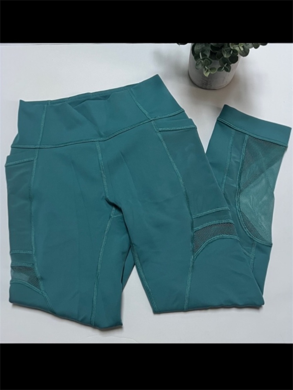 Lululemon Forget The Sweat Crop 21” Turquoise Sea Size 2